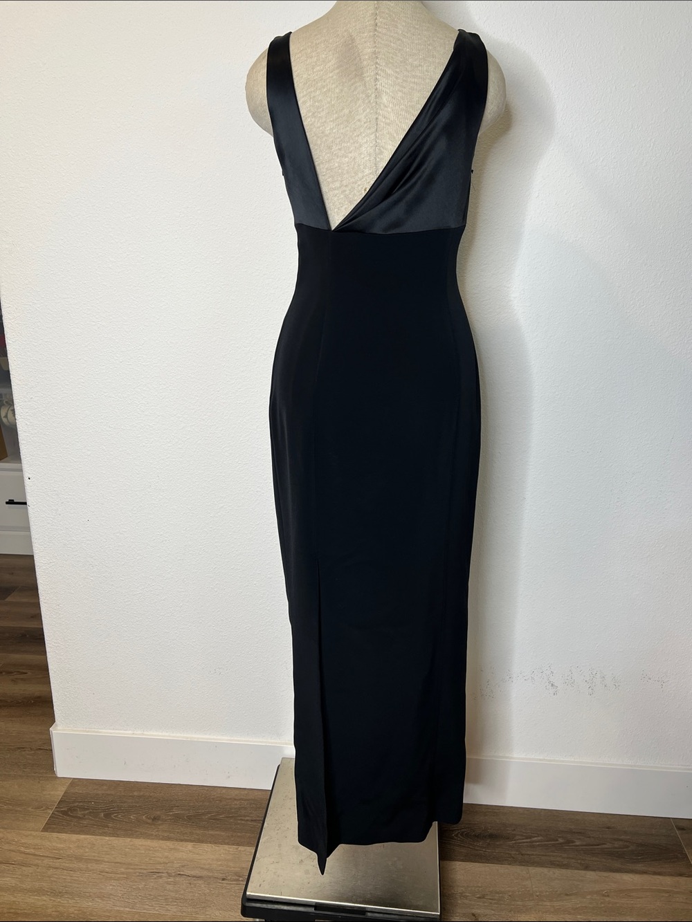 Classic Black Satin-Trim Sleeveless Evening Dress - Picture 2 of 5